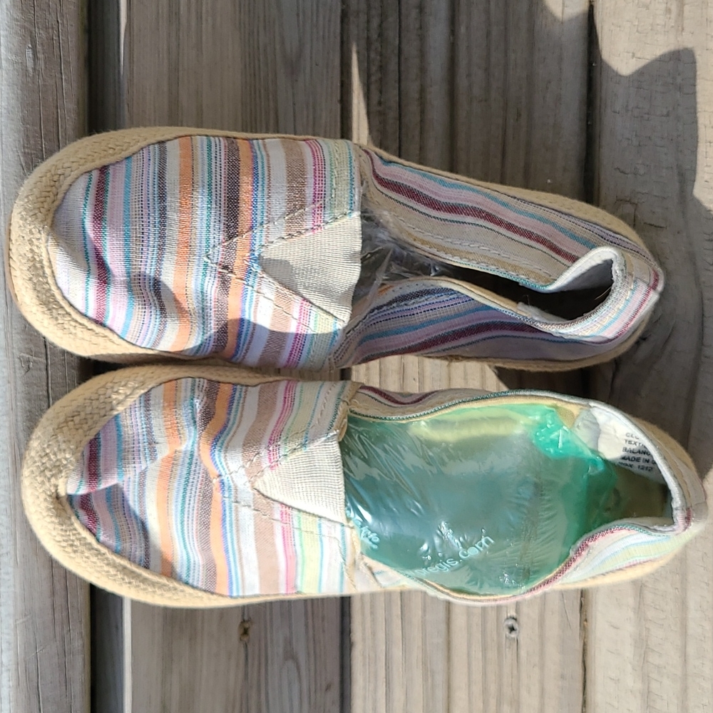 Cloud Canvas Slides with Multi Color Stripes